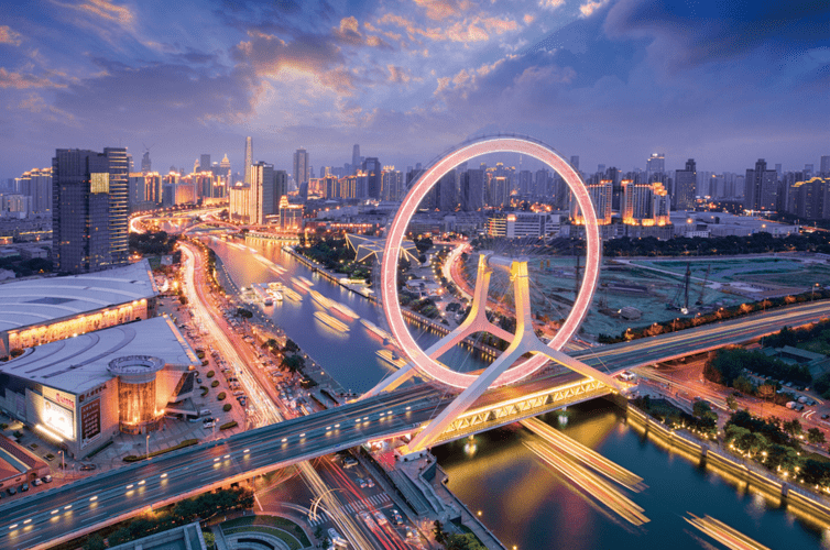 74岁斯琴高娃近况：瑞士老公已去世，她垂垂老矣，回到国内生活