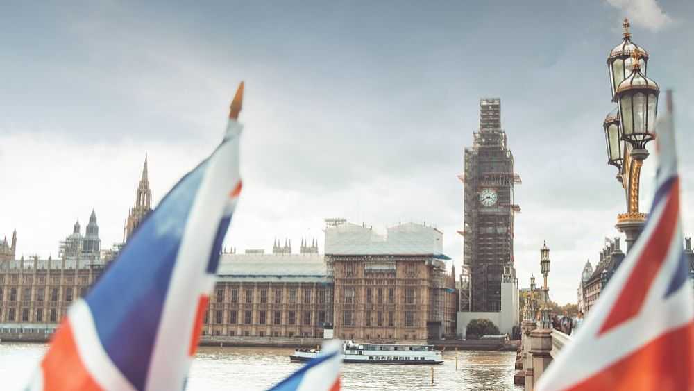 列国鉴·加拿大 | 记者观察：离美国太近，好吗？