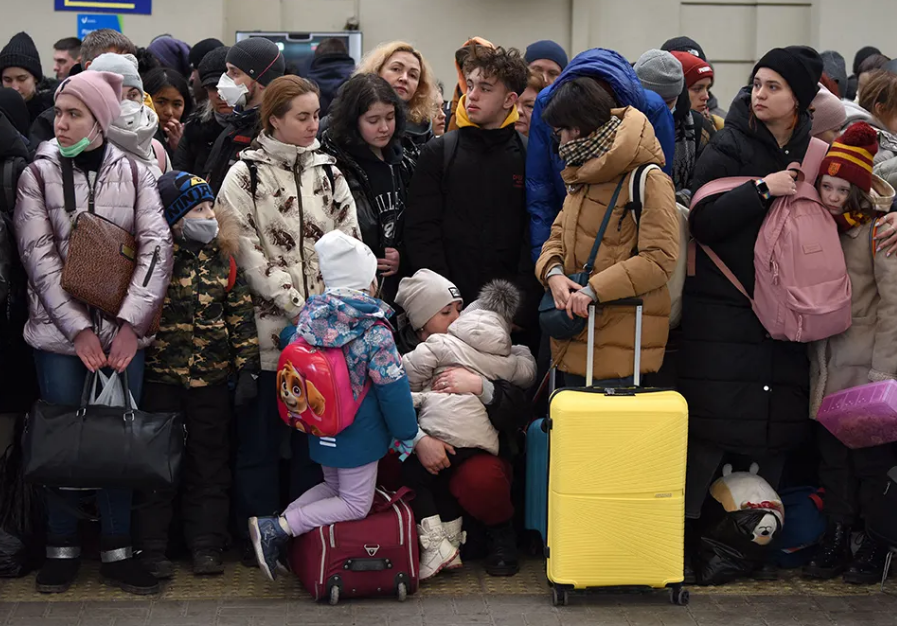 长期羁押、骨肉分离！人权理事会上 中国代表揭露西方国家移民惨状