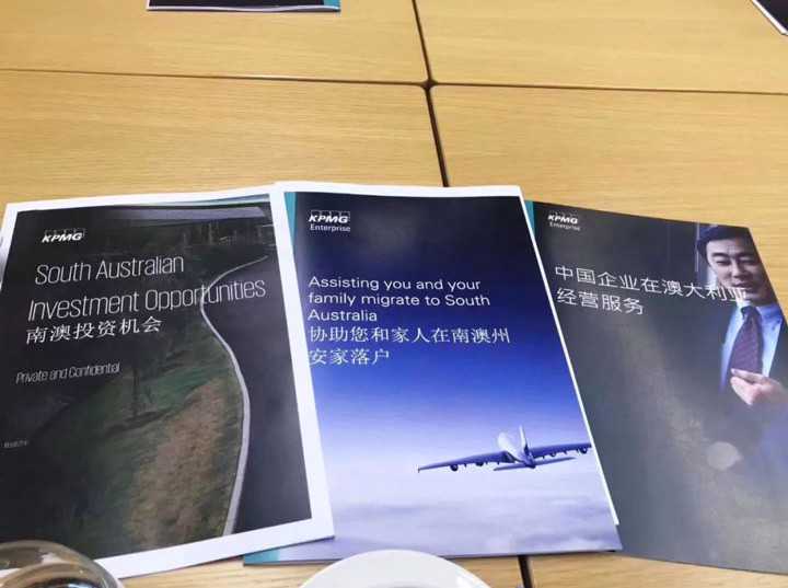 美国公民为父母申请绿卡，案件进度不一样，如何安排一起面签？